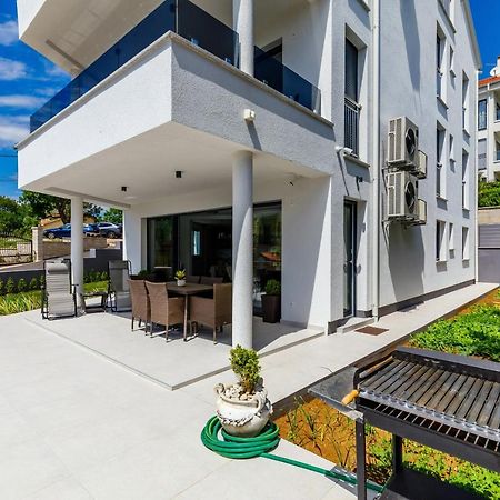 Apartment "Villa M" Kostrena Buitenkant foto