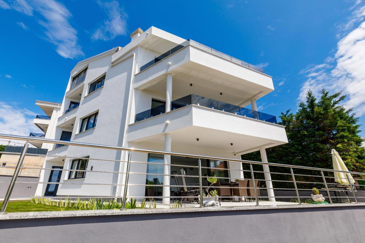Apartment "Villa M" Kostrena Buitenkant foto