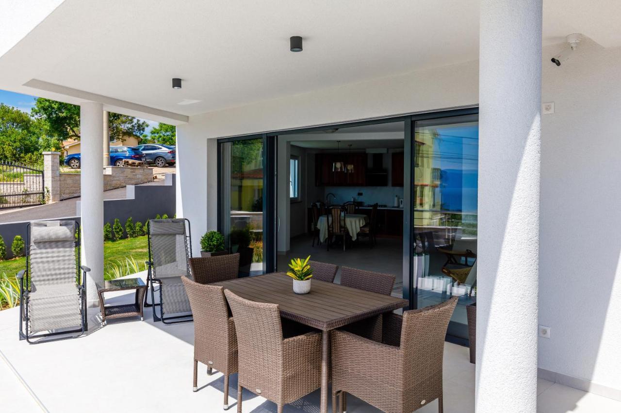 Apartment "Villa M" Kostrena Buitenkant foto