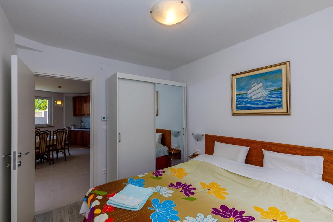 Apartment "Villa M" Kostrena Buitenkant foto