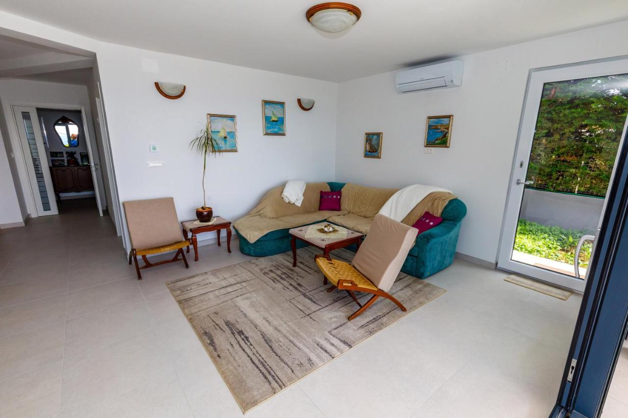 Apartment "Villa M" Kostrena Buitenkant foto